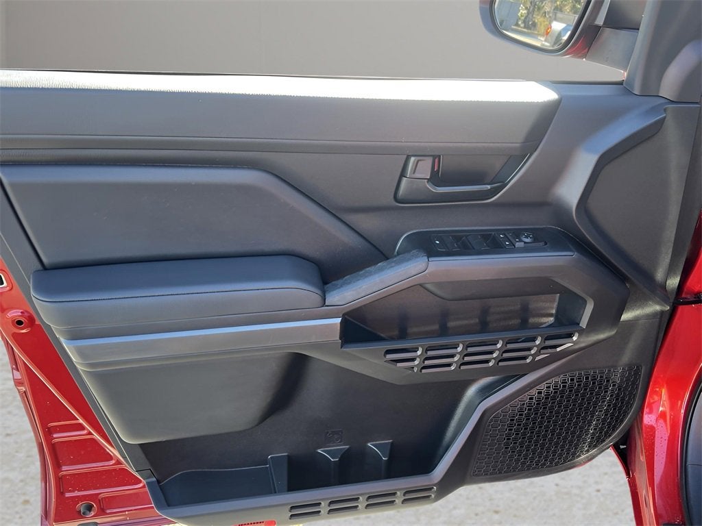 2025 Toyota Tacoma 2WD SR5