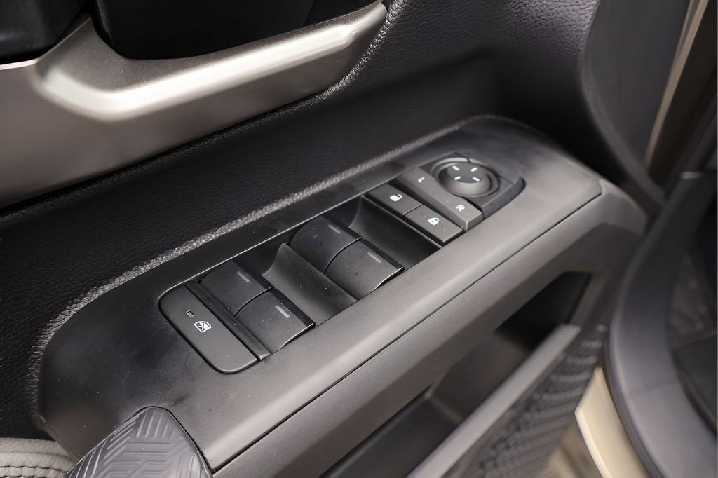 2026 Toyota Tacoma 4WD SR5