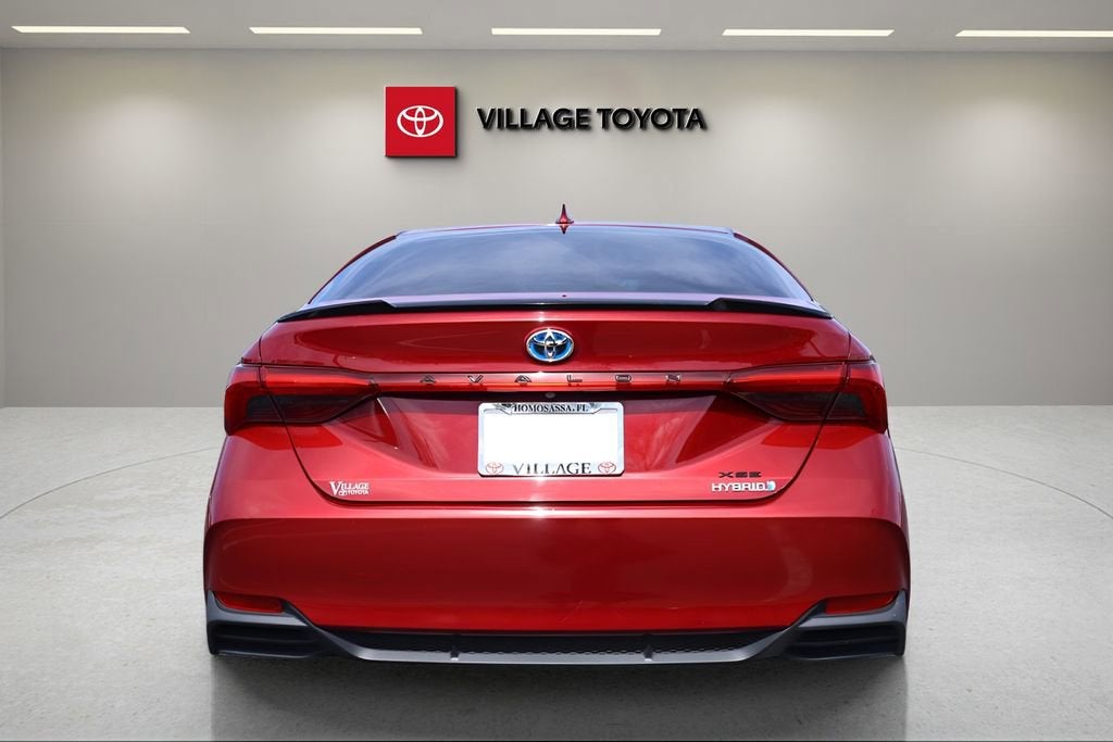 2019 Toyota Avalon Hybrid Limited