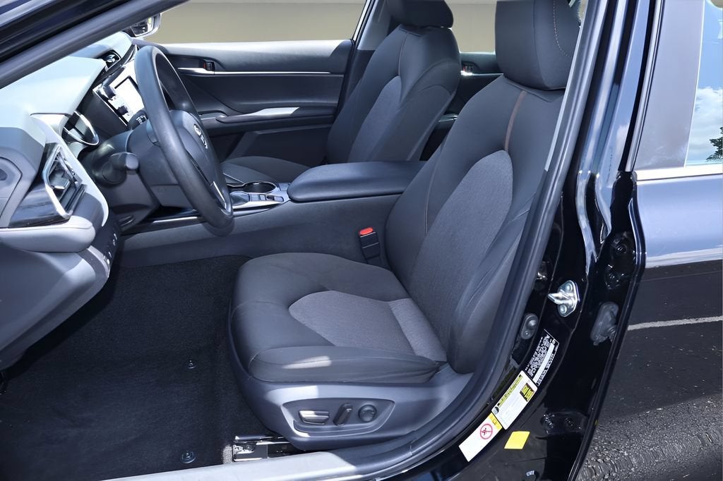 2019 Toyota Camry Hybrid LE