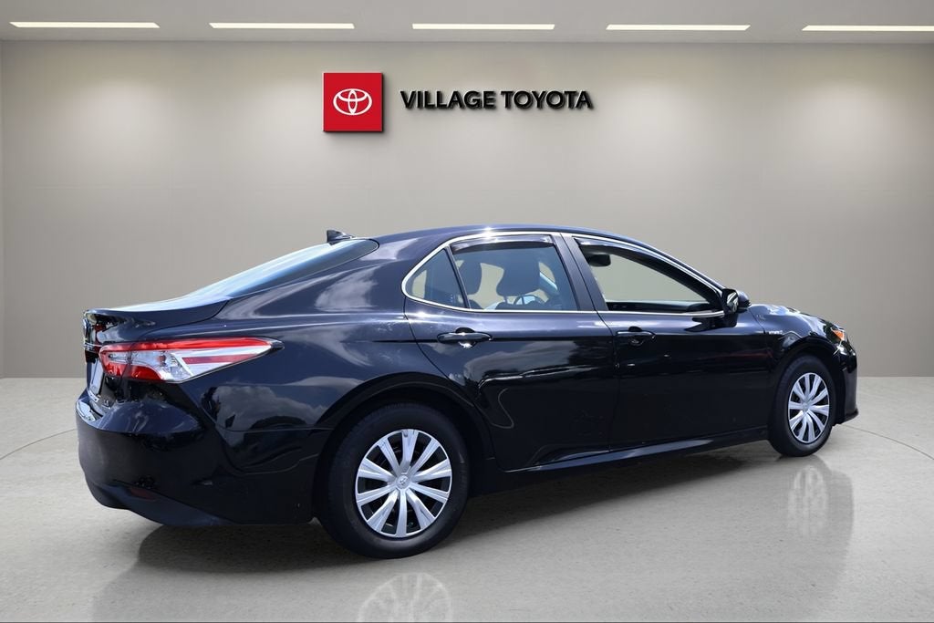 2019 Toyota Camry Hybrid LE