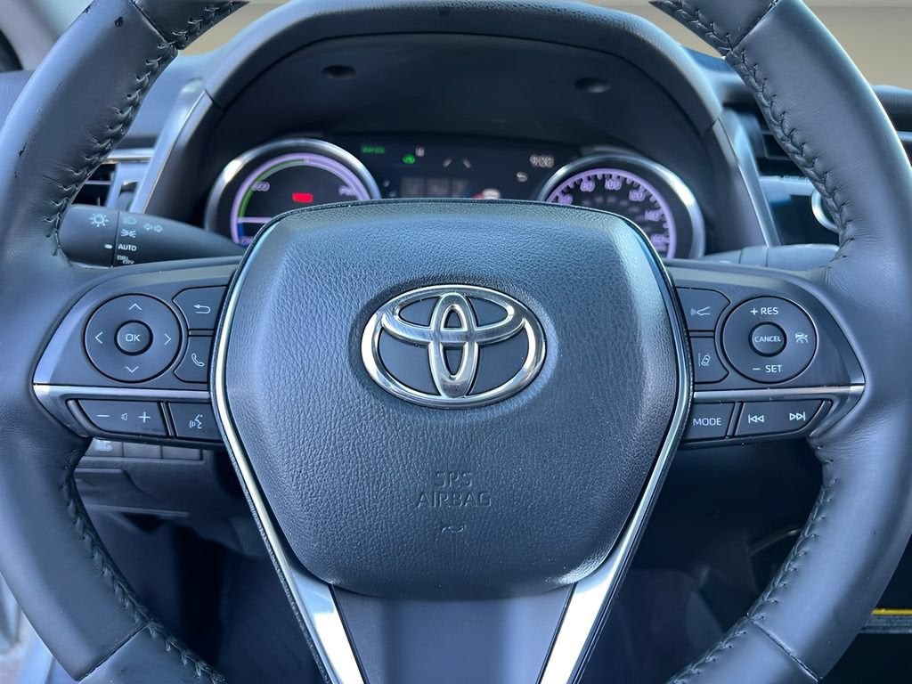 2020 Toyota Camry Hybrid XLE