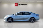 2020 Toyota Camry Hybrid XLE
