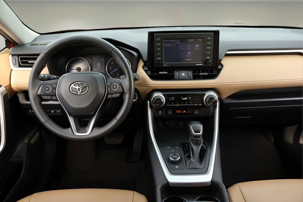 2021 Toyota RAV4 Hybrid LE