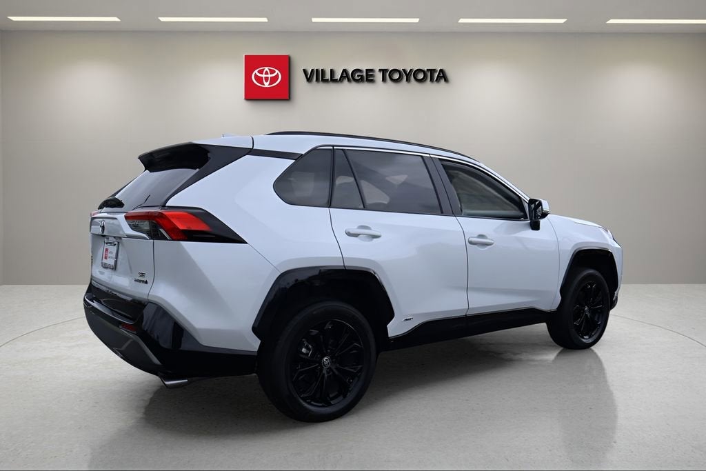 2023 Toyota RAV4 Hybrid SE