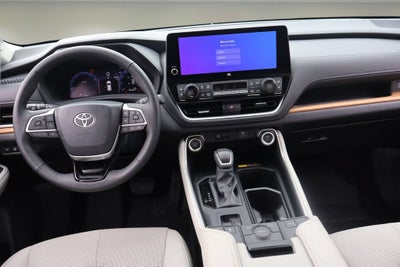 2026 Toyota Grand Highlander LE