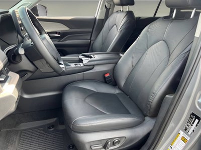 2025 Toyota Grand Highlander Hybrid XLE