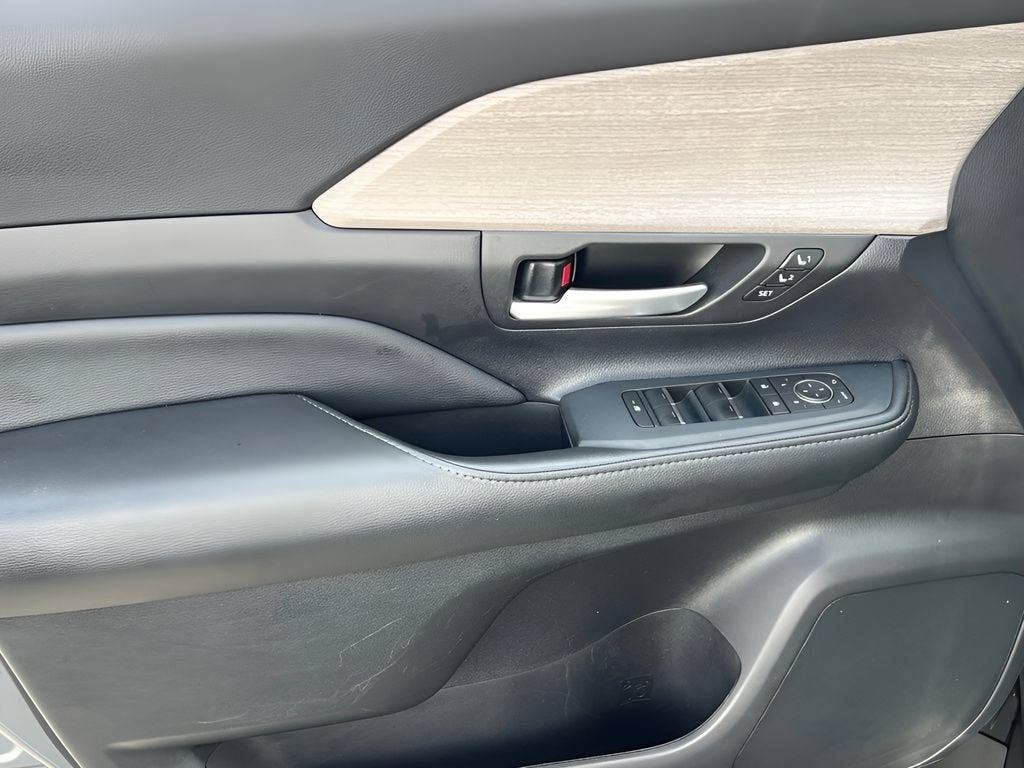 2025 Toyota Grand Highlander Hybrid XLE
