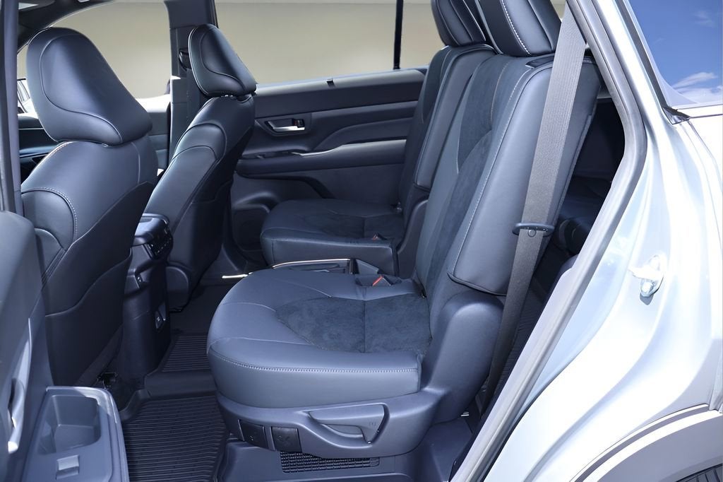 2025 Toyota Grand Highlander Hybrid MAX Limited