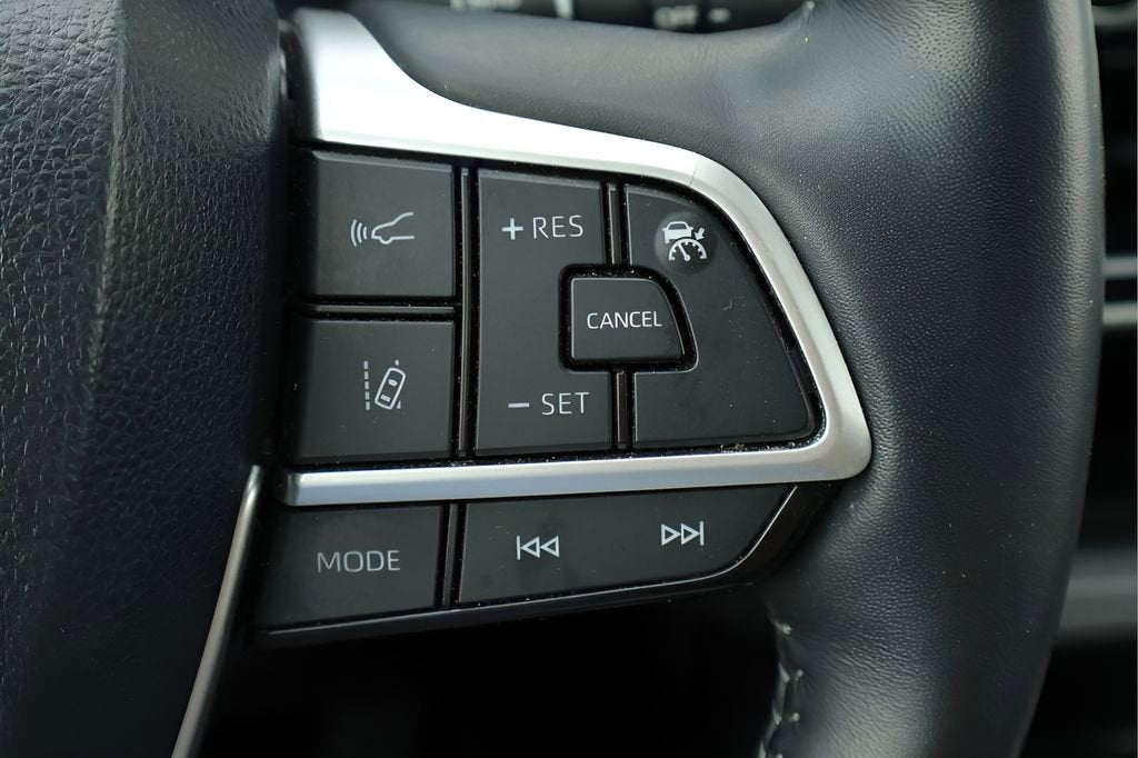 2024 Toyota Highlander Hybrid Platinum