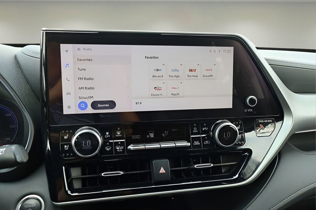 2024 Toyota Highlander Hybrid Platinum