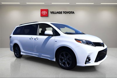 2019 Toyota Sienna SE
