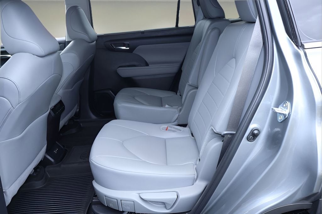 2025 Toyota Highlander Hybrid XLE