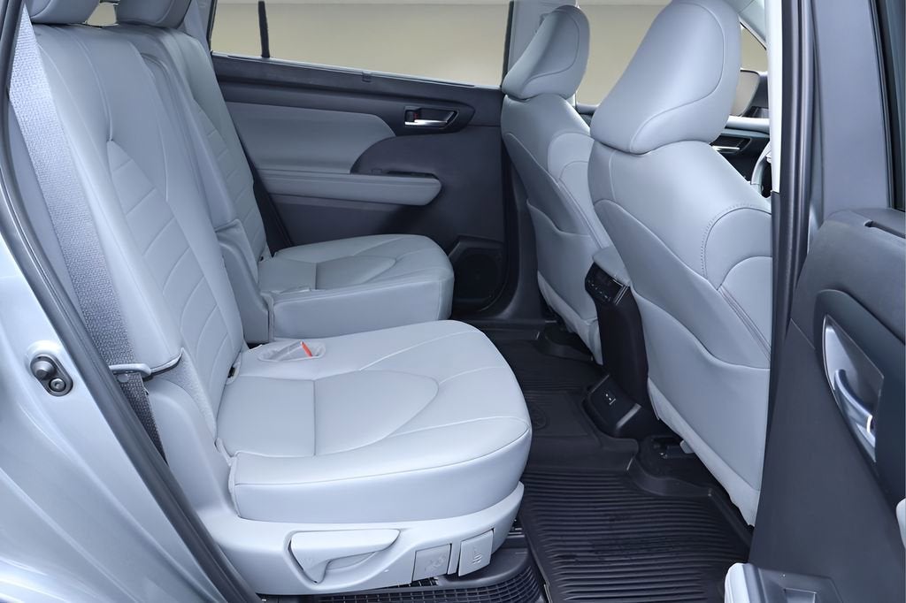 2025 Toyota Highlander Hybrid XLE