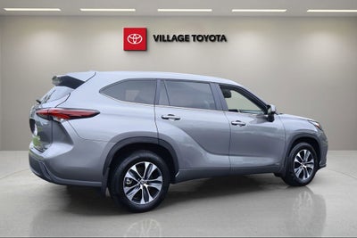 2025 Toyota Highlander Hybrid XLE