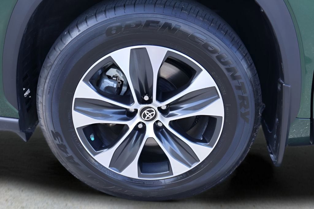 2025 Toyota Highlander Hybrid XLE