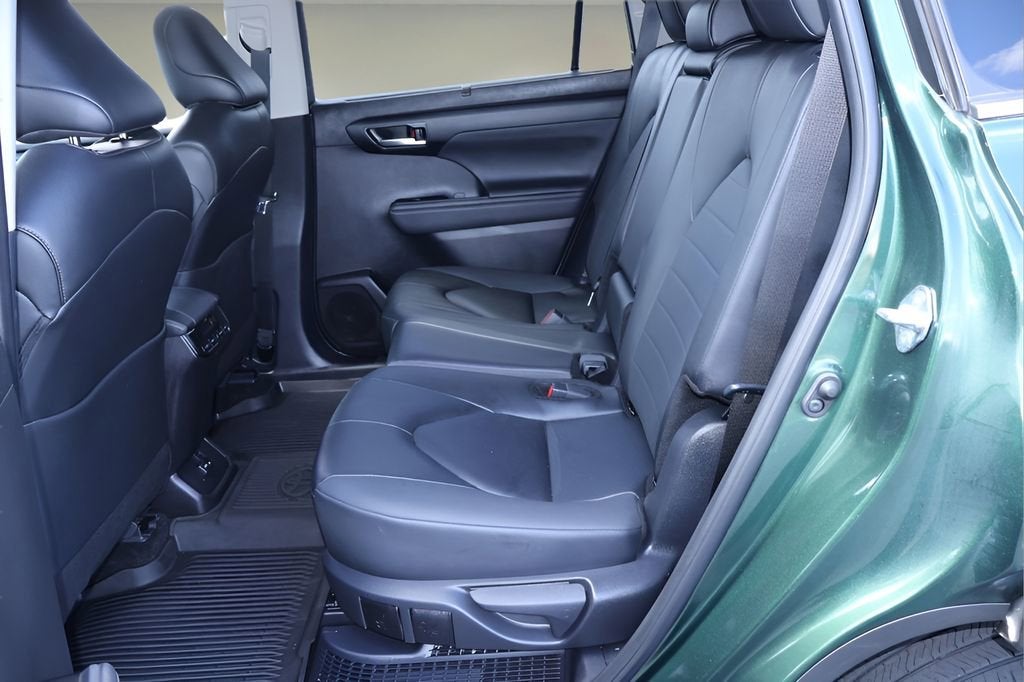 2025 Toyota Highlander Hybrid XLE