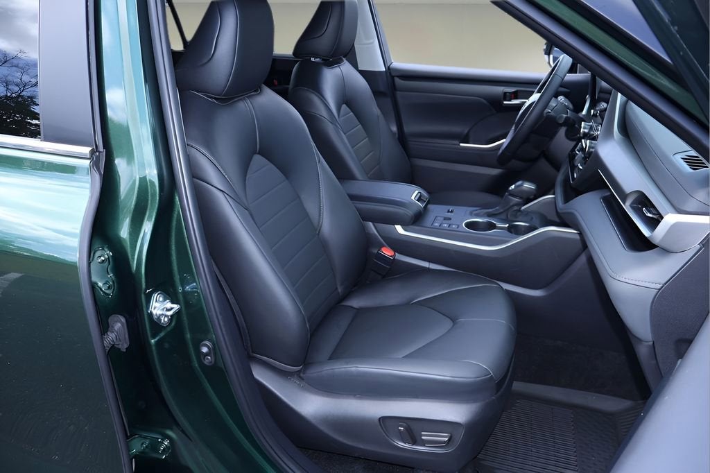 2025 Toyota Highlander Hybrid XLE