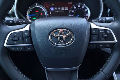 2025 Toyota Highlander Hybrid XLE