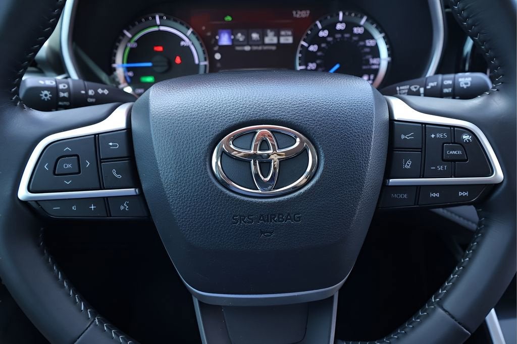 2025 Toyota Highlander Hybrid XLE