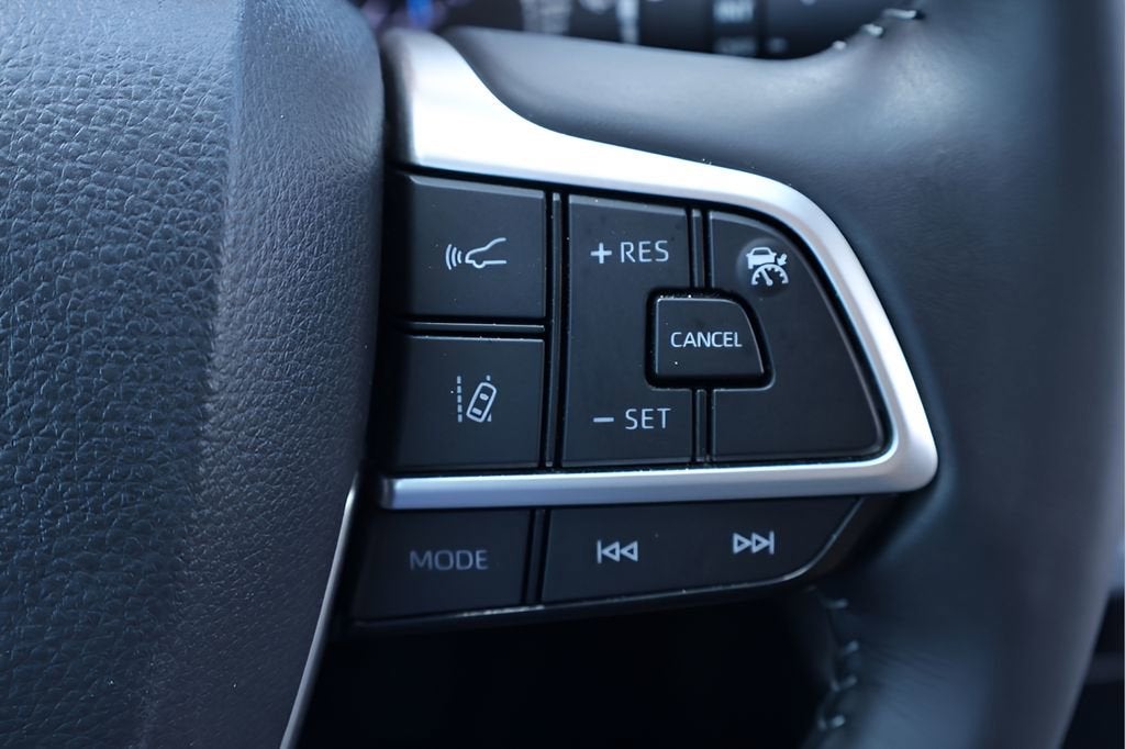 2025 Toyota Highlander Hybrid XLE