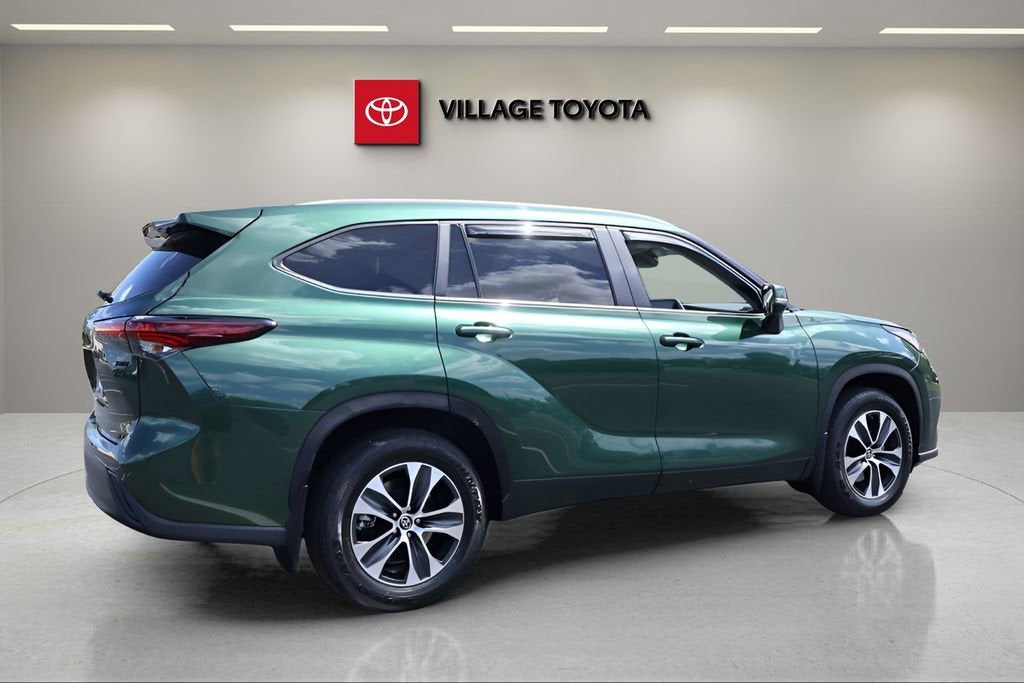 2025 Toyota Highlander Hybrid XLE