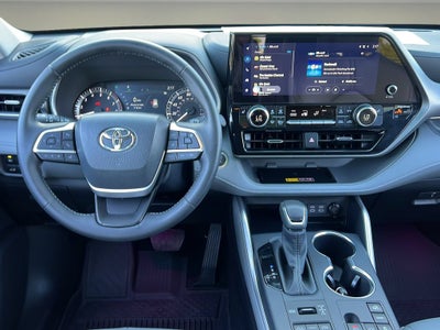2026 Toyota Highlander XLE