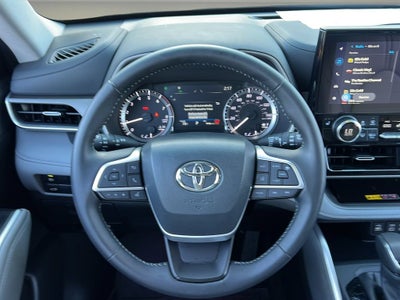 2026 Toyota Highlander XLE