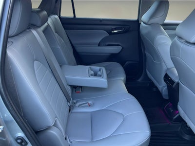 2026 Toyota Highlander XLE