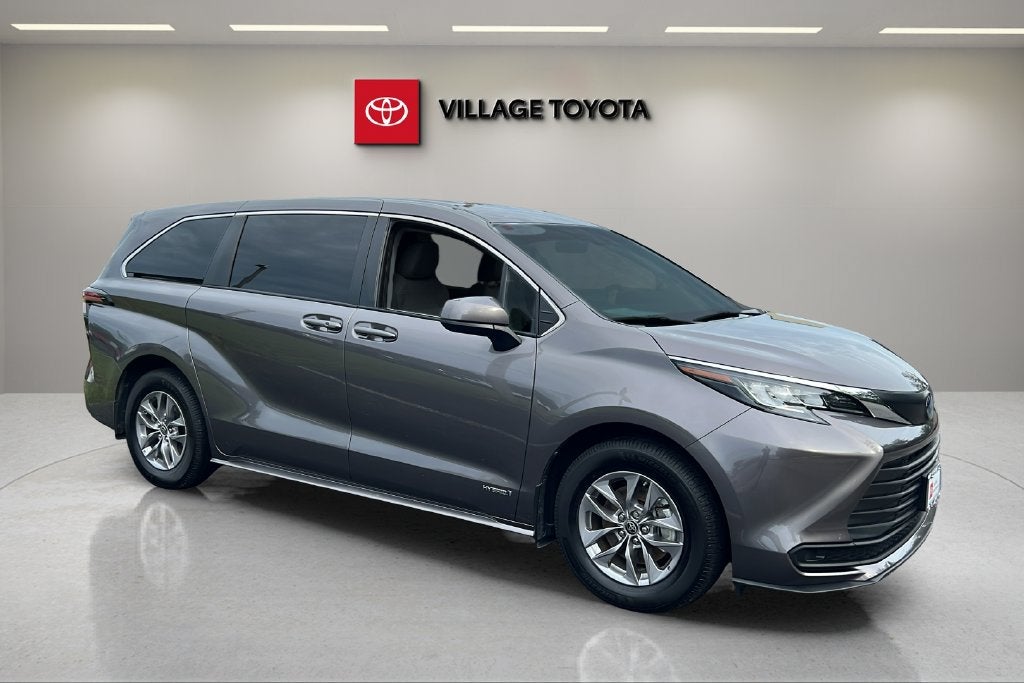 2021 Toyota Sienna LE