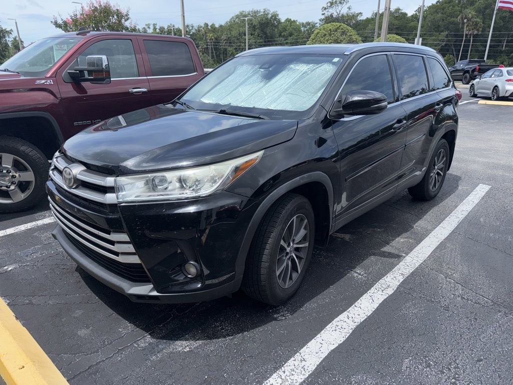 2019 Toyota Highlander SE