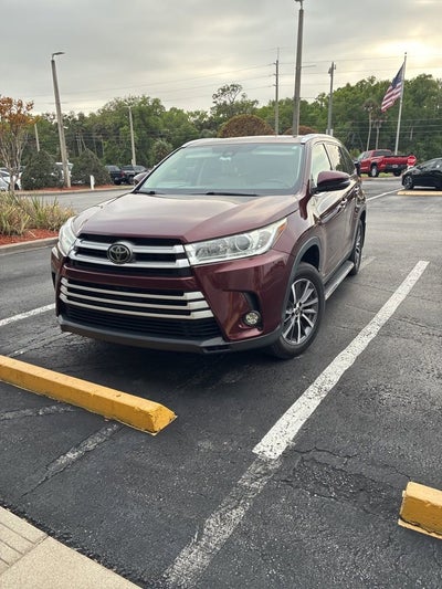 2019 Toyota Highlander SE