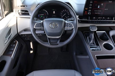 2023 Toyota Sienna XLE