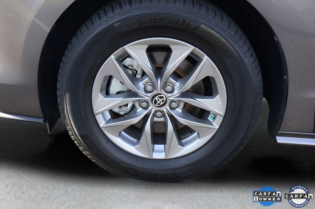 2023 Toyota Sienna XLE