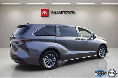 2023 Toyota Sienna XLE