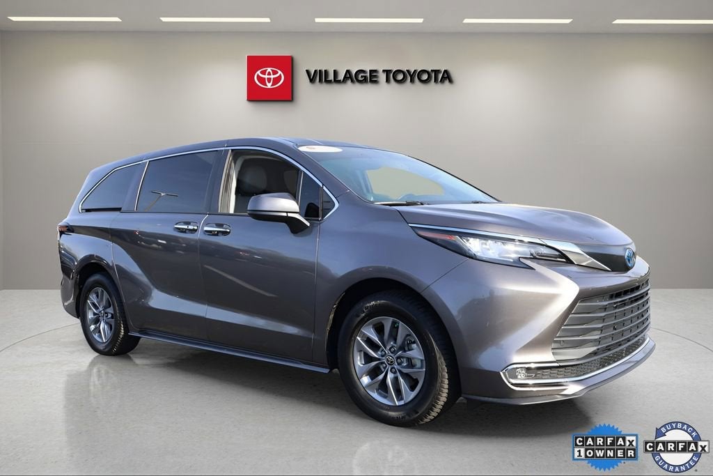 2023 Toyota Sienna XLE