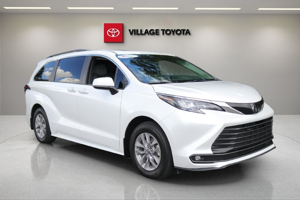 2026 Toyota Sienna XLE
