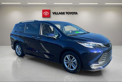 2022 Toyota Sienna Limited
