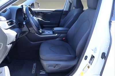 2020 Toyota Highlander LE