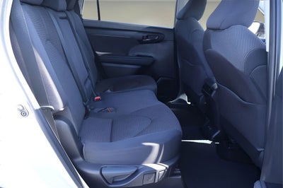 2020 Toyota Highlander LE