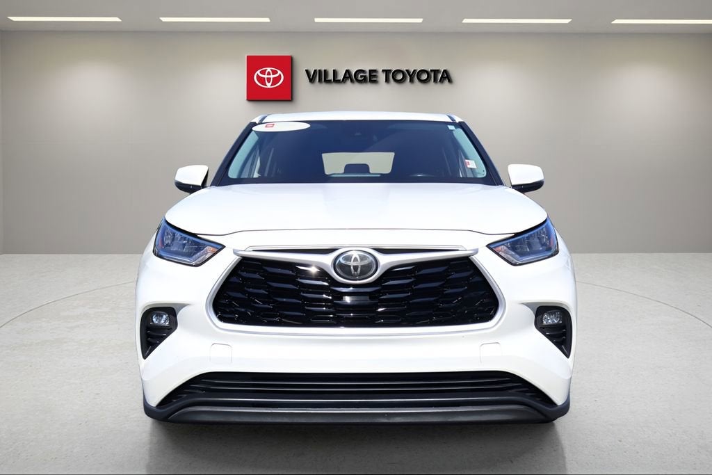 2020 Toyota Highlander LE