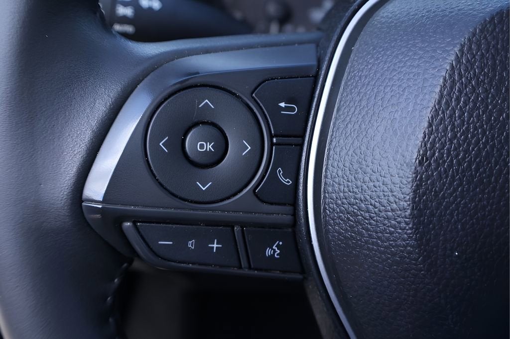 2025 Toyota Corolla Cross LE