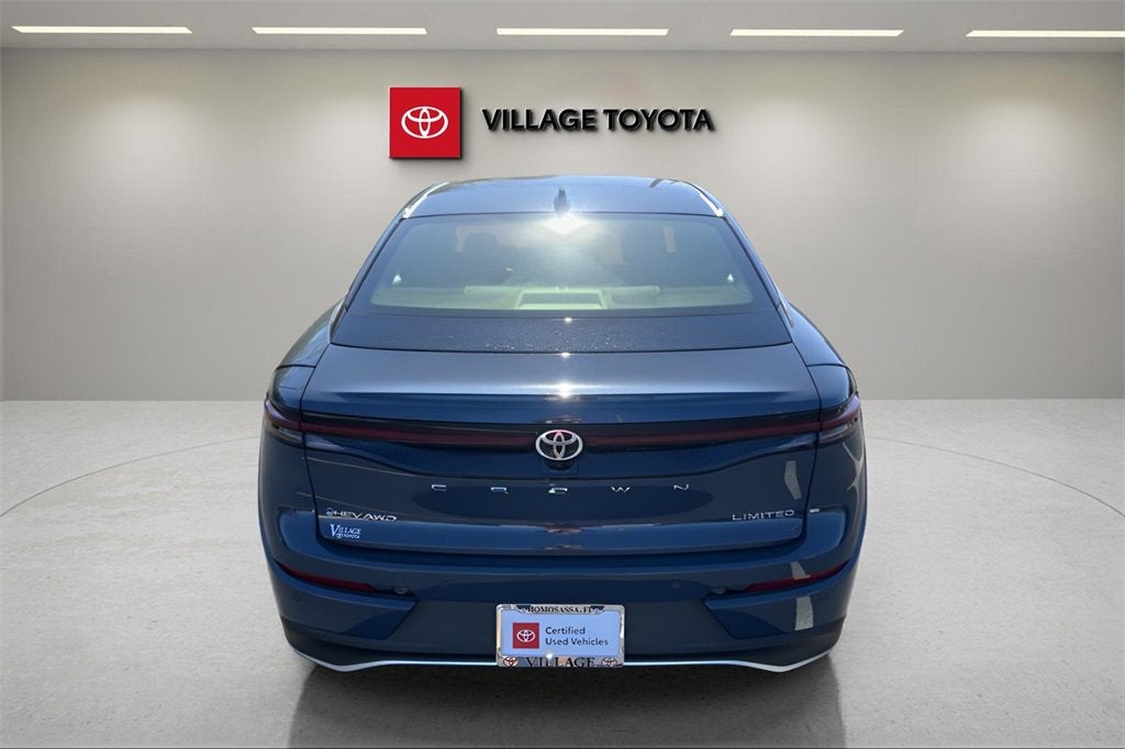 2025 Toyota Crown XLE