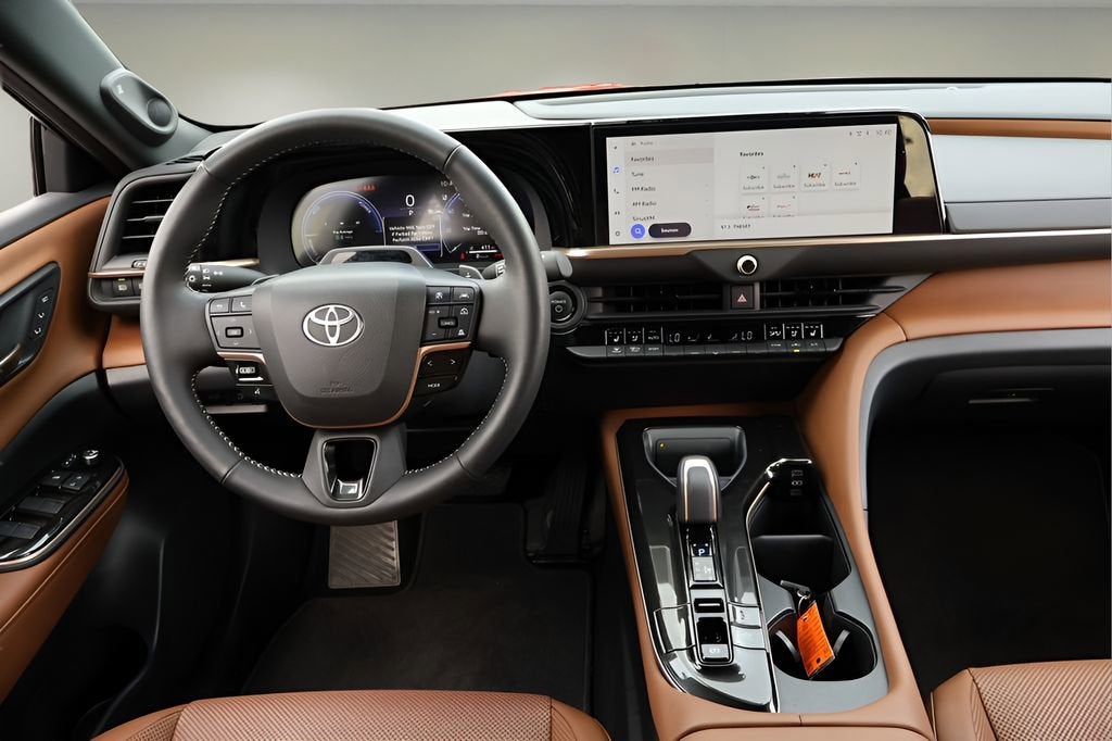2025 Toyota Crown Signia XLE