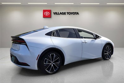 2025 Toyota Prius LE