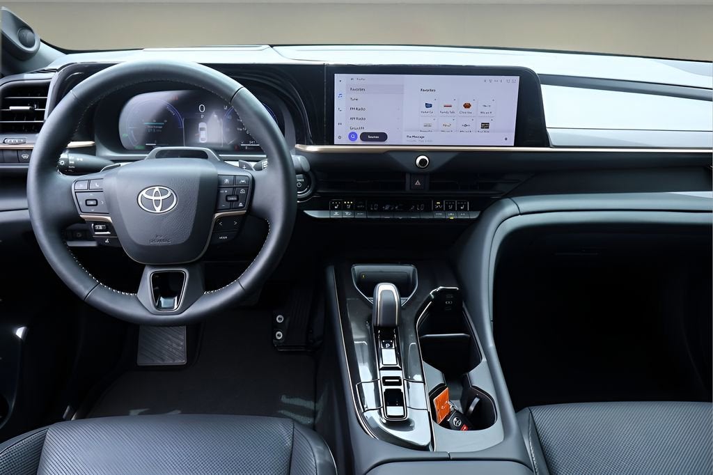 2026 Toyota Crown Platinum