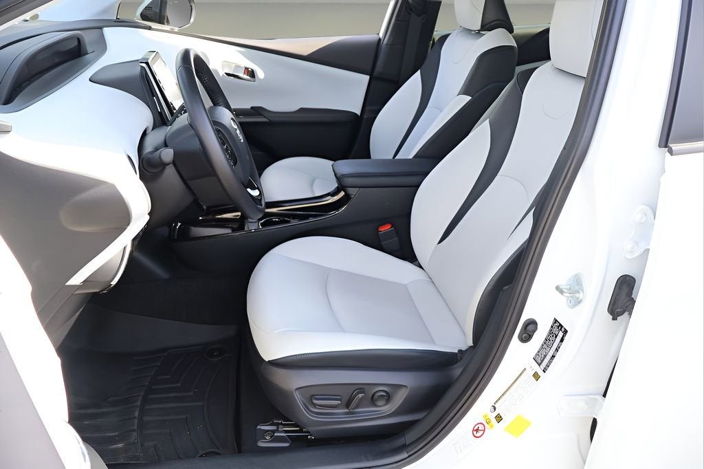 2021 Toyota Prius L Eco
