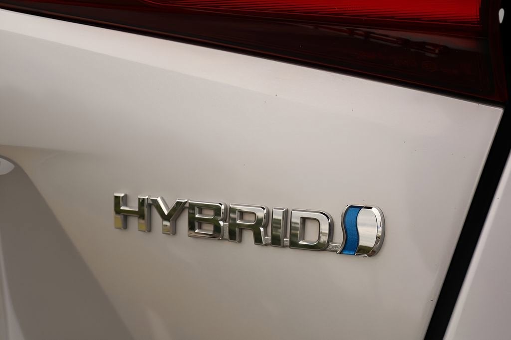 2020 Toyota Prius L Eco