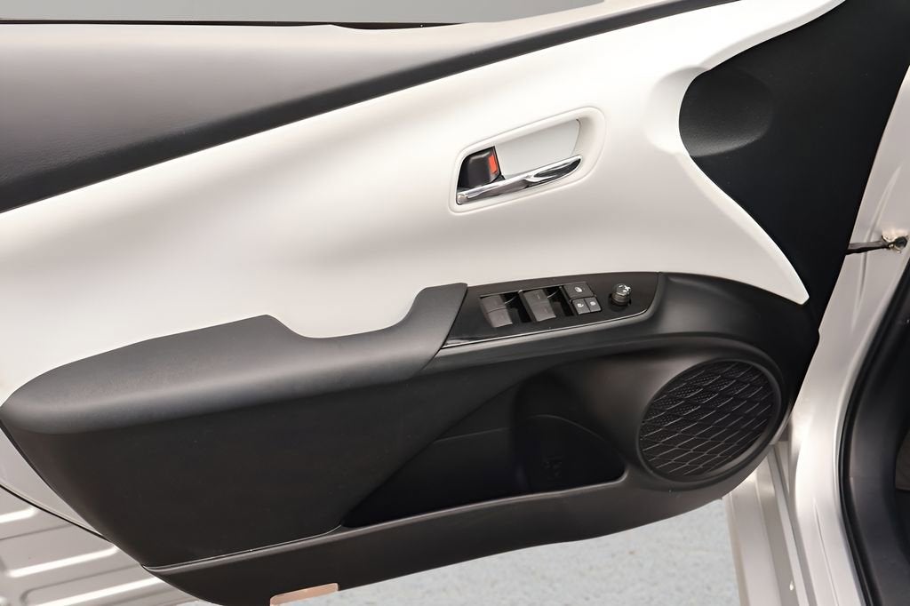 2020 Toyota Prius L Eco