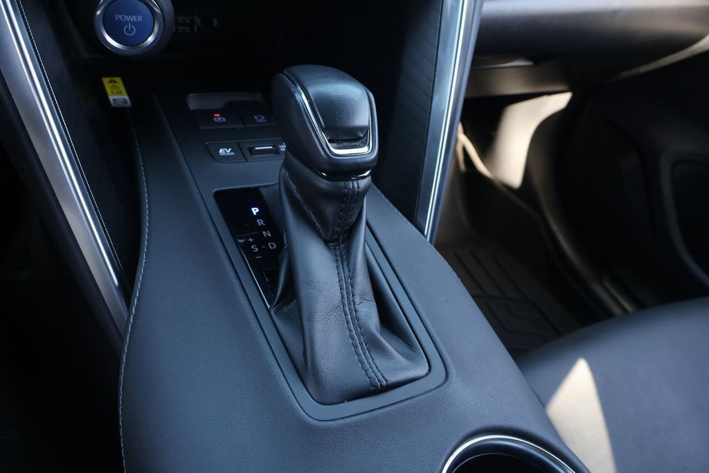 2022 Toyota Venza LE